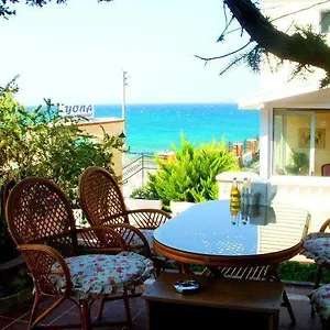 Yona Çeşme